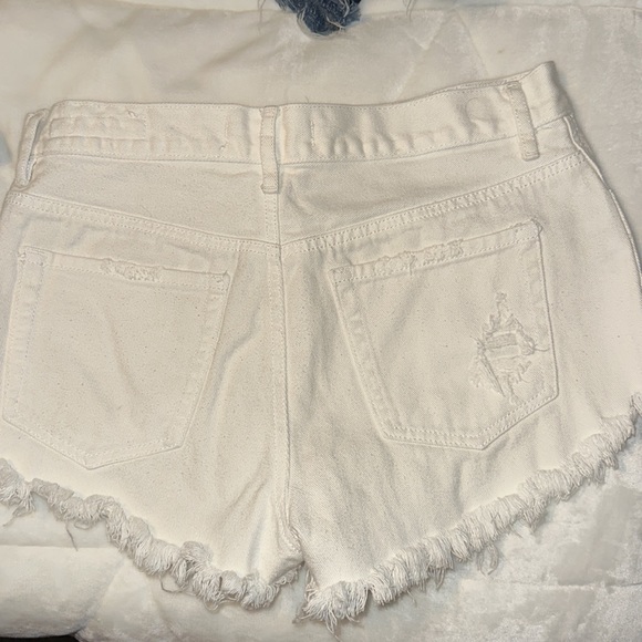 Shorts - Picture 2 of 3